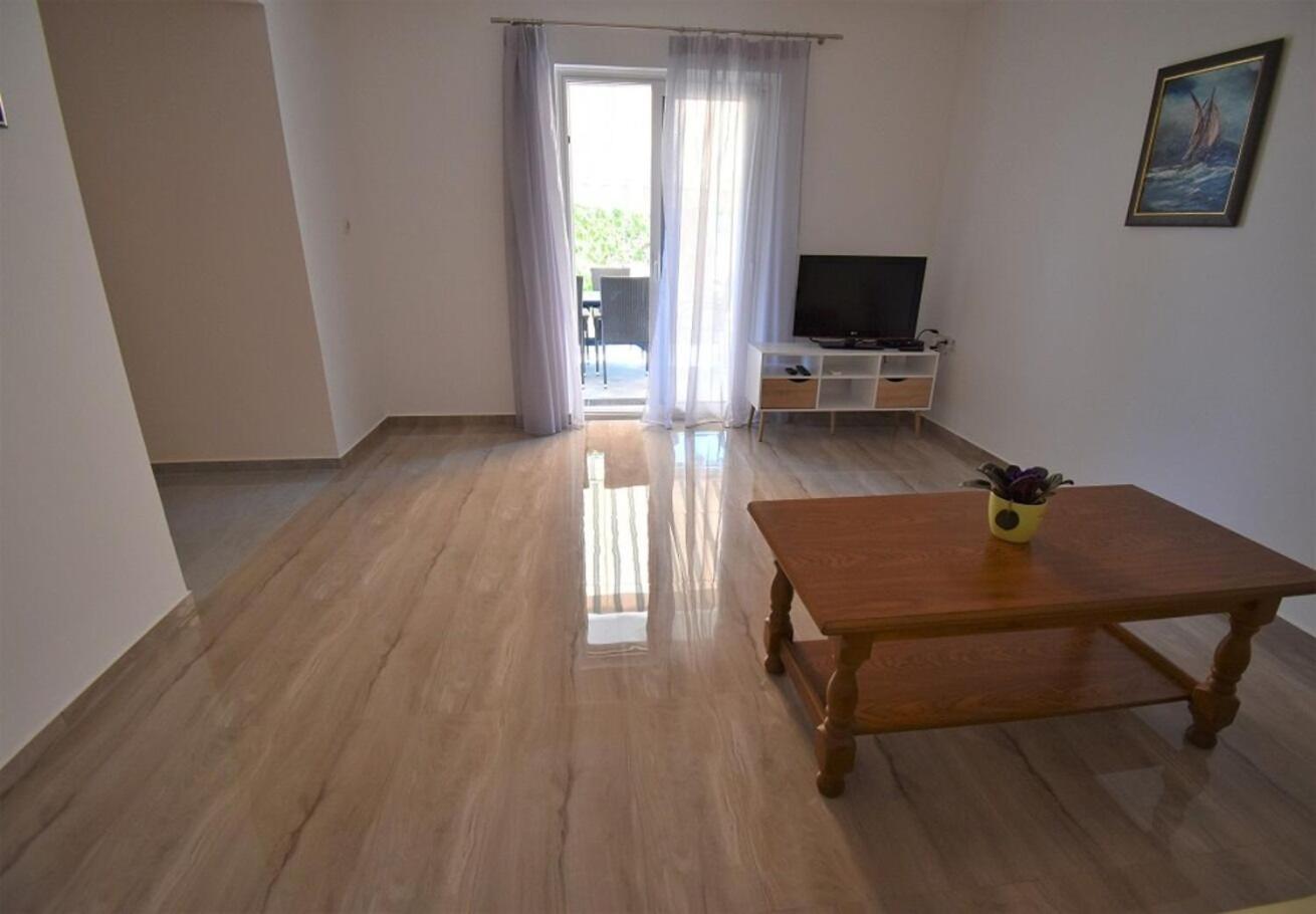 Holiday Home Branka - 80 M From Beach Vir Eksteriør bilde