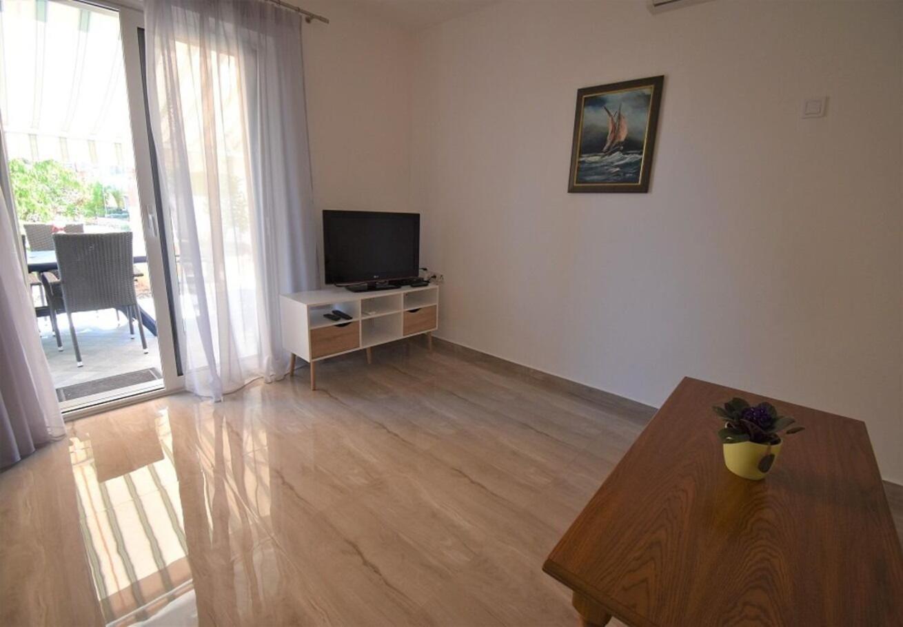 Holiday Home Branka - 80 M From Beach Vir Eksteriør bilde