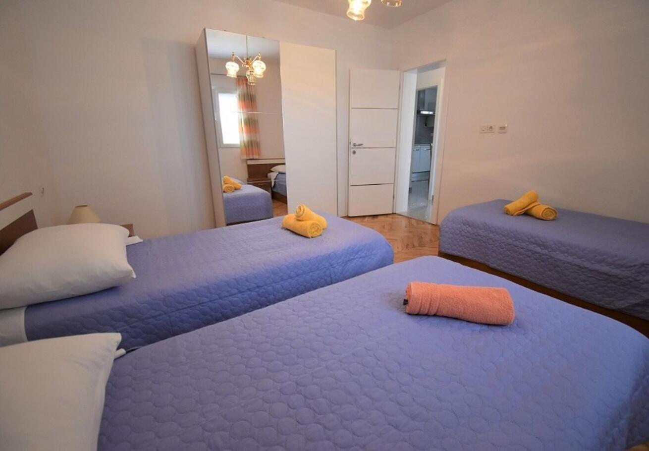 Holiday Home Branka - 80 M From Beach Vir Eksteriør bilde