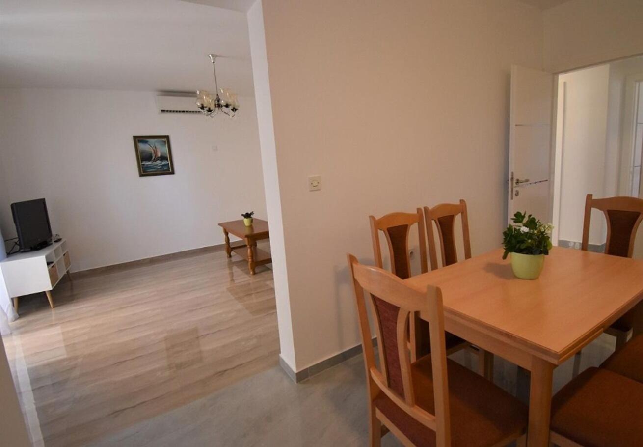 Holiday Home Branka - 80 M From Beach Vir Eksteriør bilde